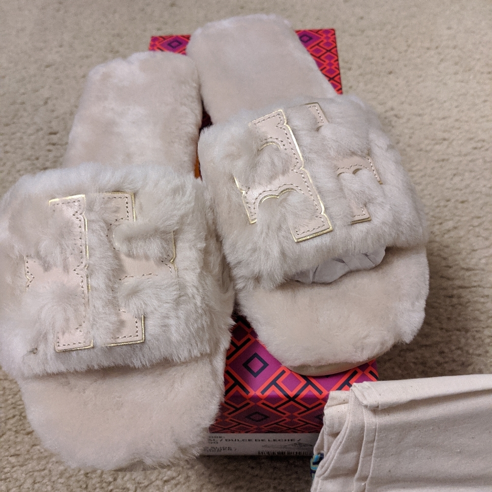Tory Burch slide sz 8 double T shearling slide. Color: dulce de leche and gold.